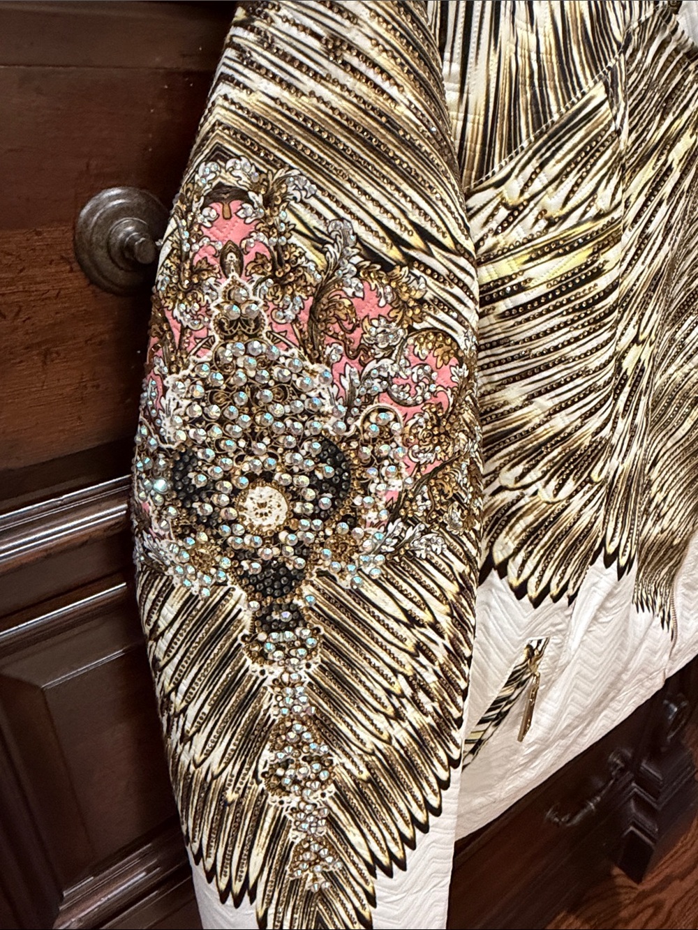 Donna Vinci White & Gold Embellished Moto Jacket - Picture 3 of 7